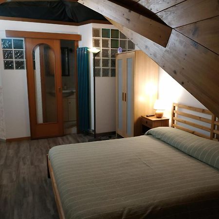 Apartamento Mansarda Arel Turín Exterior foto