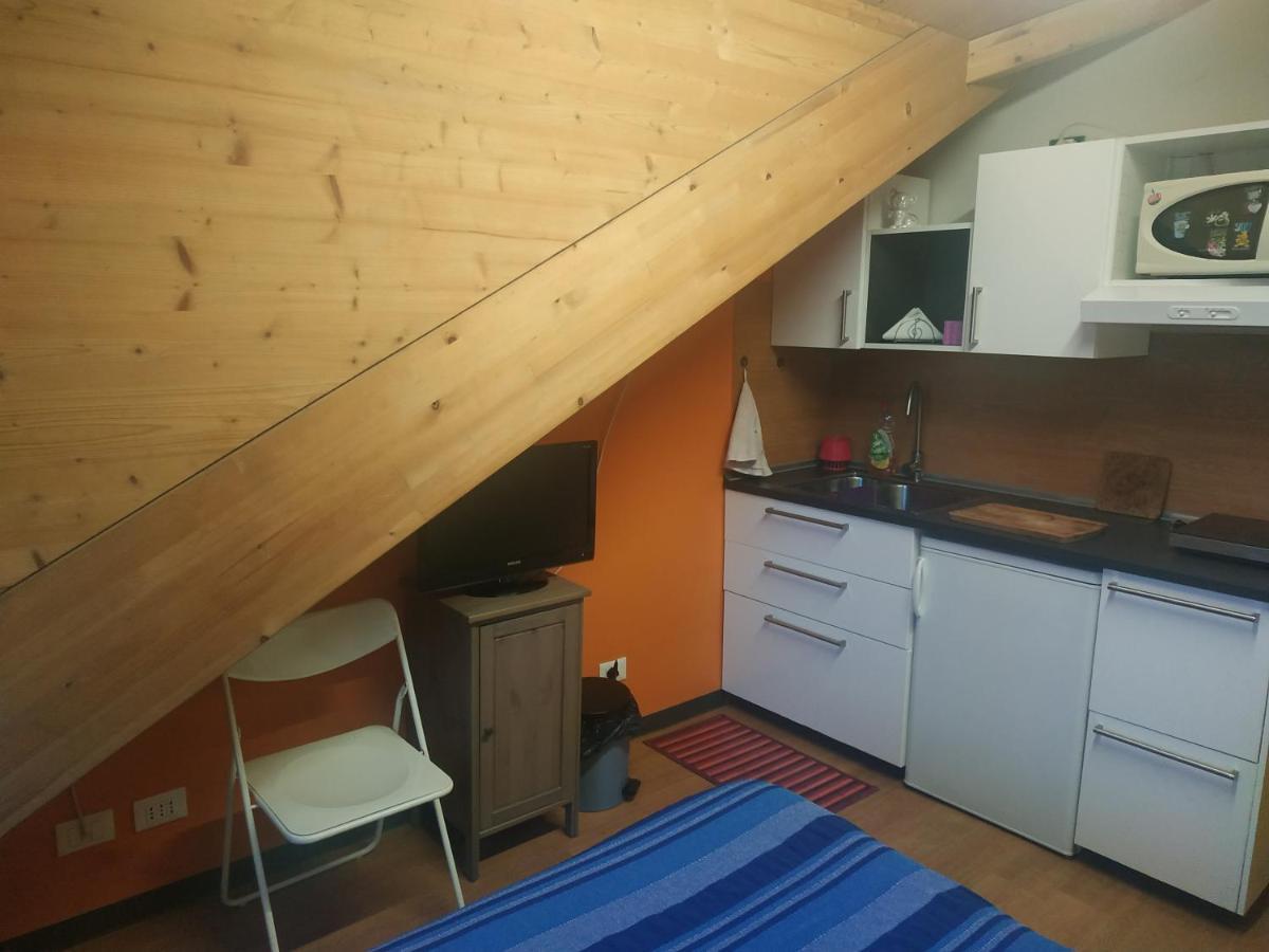 Apartamento Mansarda Arel Turín Exterior foto